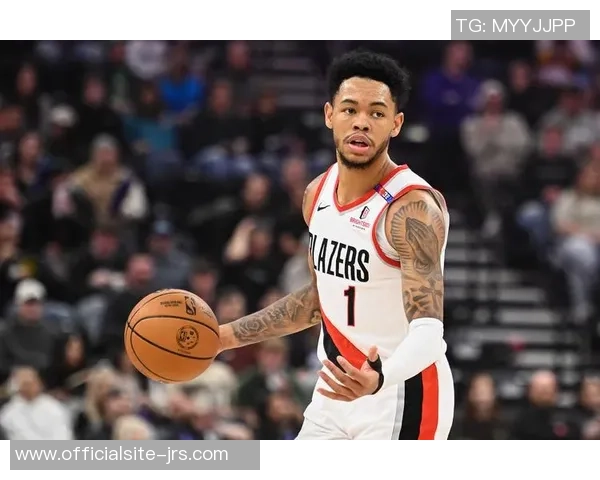 305老鹰与开拓者激战正酣球迷期待精彩对决与绝妙表现 305老鹰与开拓者激战正酣球迷期待精彩对决与绝妙表现