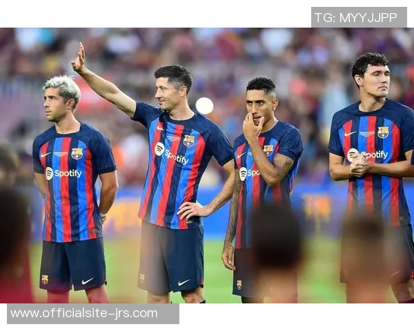 佛伦茨与巴萨的巅峰对决谁能在欧战中笑到最后 佛伦茨与巴萨的巅峰对决谁能在欧战中笑到最后